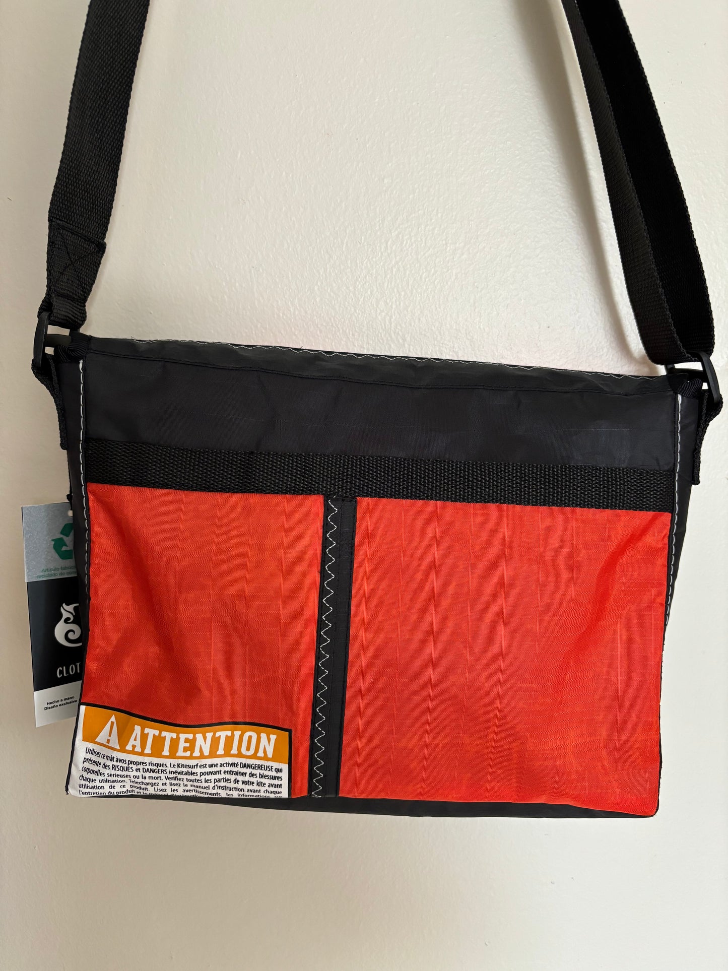 Medium messenger bag (Bandolera Mediana)