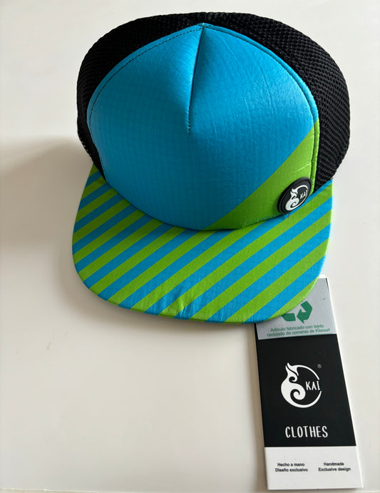 Snap back kite hat (Gorras kite)