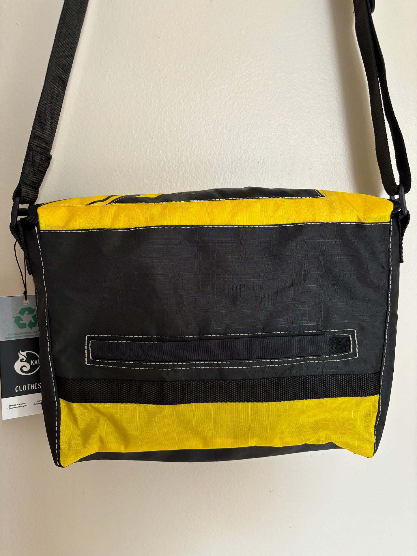 Medium messenger bag (Bandolera Mediana)