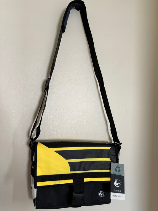 Medium Messenger bag (Bandolera Mediana)